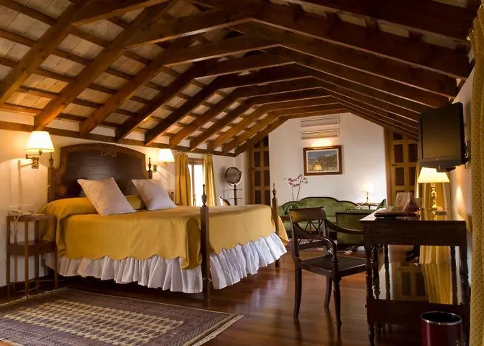 Mejores hoteles baratos en el centro de Sevilla