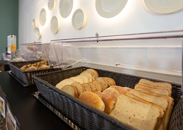 Mejores hoteles calle Betis Sevilla